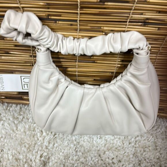 Urban Expressions Oliveta Scrunch Handle Crossbody Bag - Picture 2 of 4